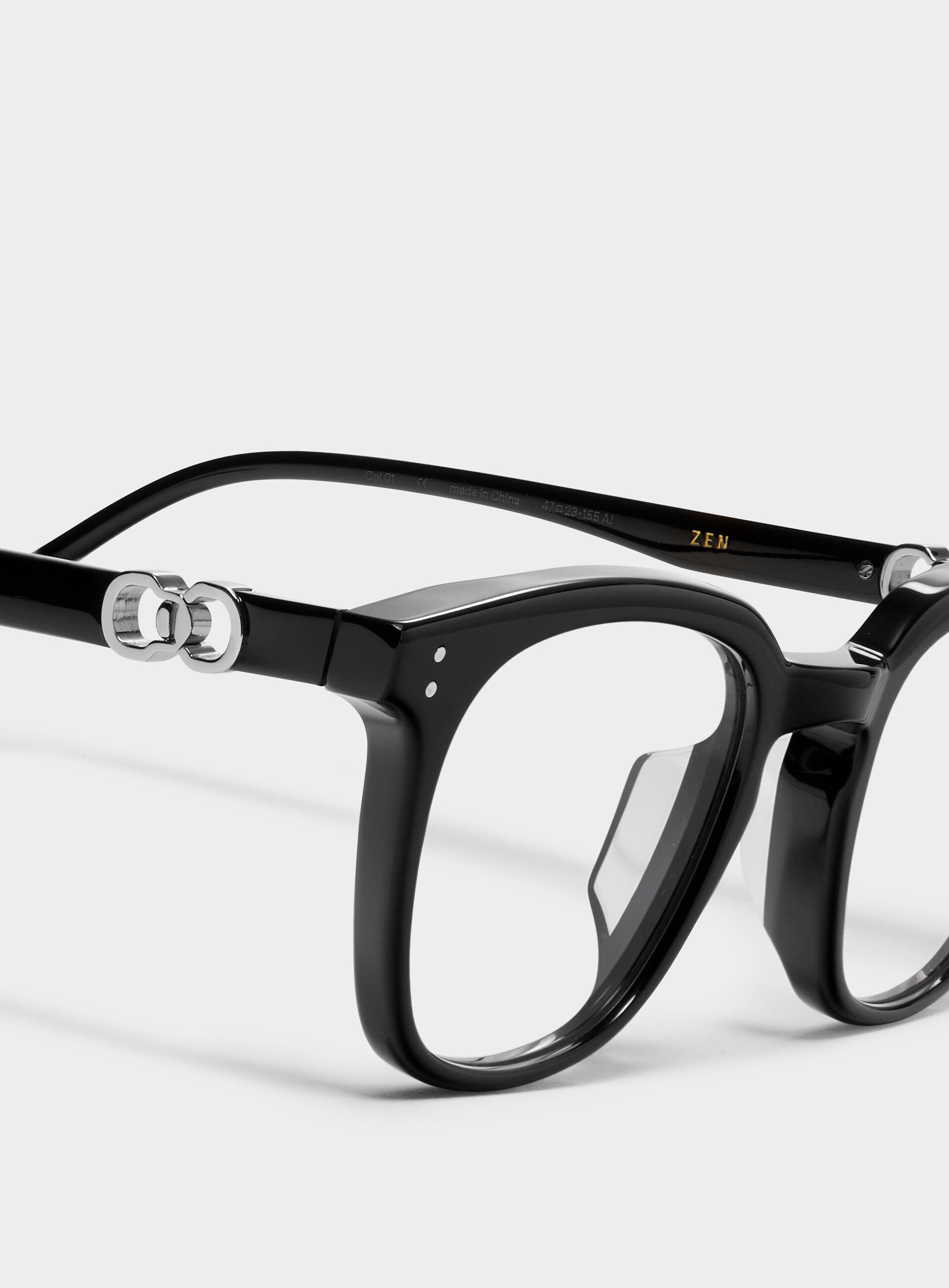 GENTLE MONSTER Jennie Zen 01 Shop