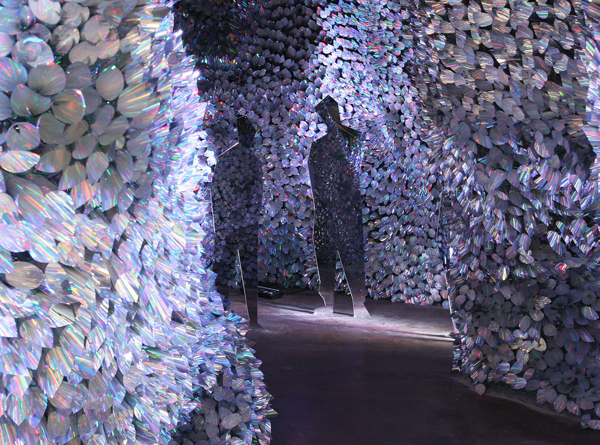 GENTLE MONSTER - Coral Wave Project