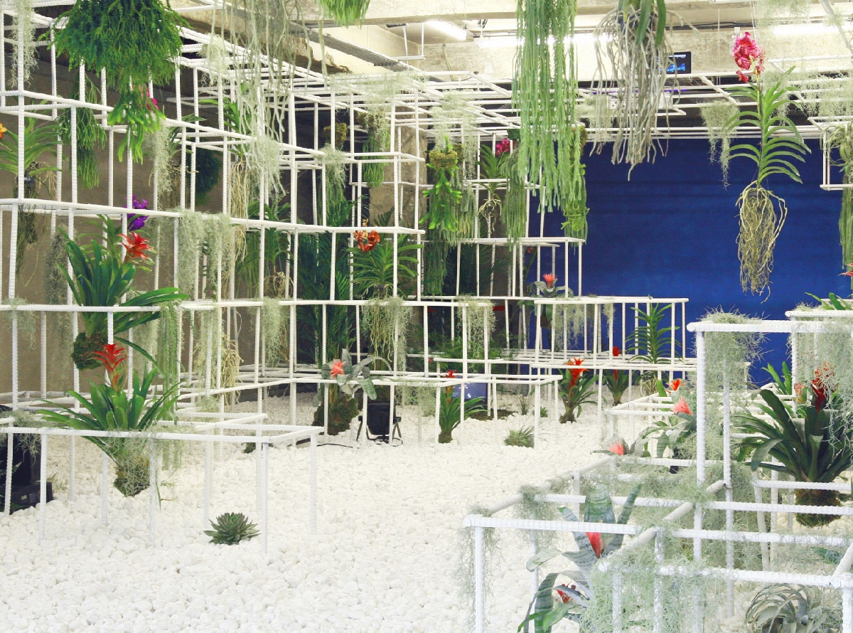 GENTLE MONSTER - Overgrown park Project